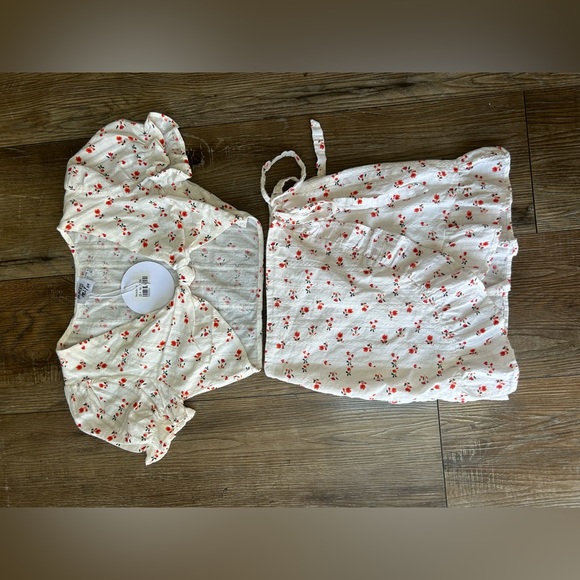 NWT Princess Polly Flower Set Top and Skirt Size 4 - Picture 2 of 4